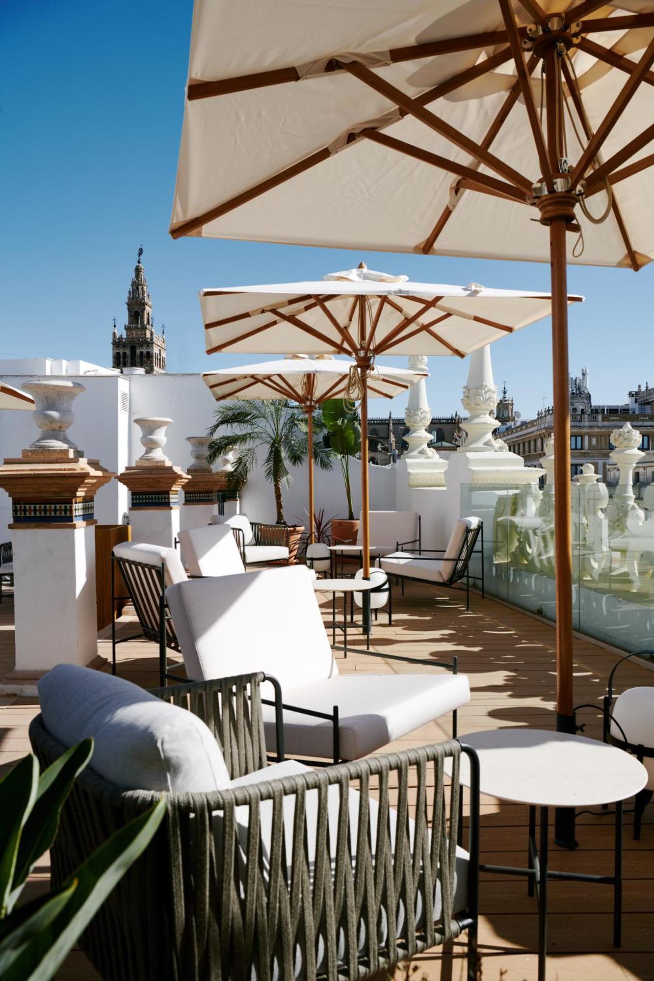 Mercer Plaza Sevilla 5 Gl Bagian luar foto