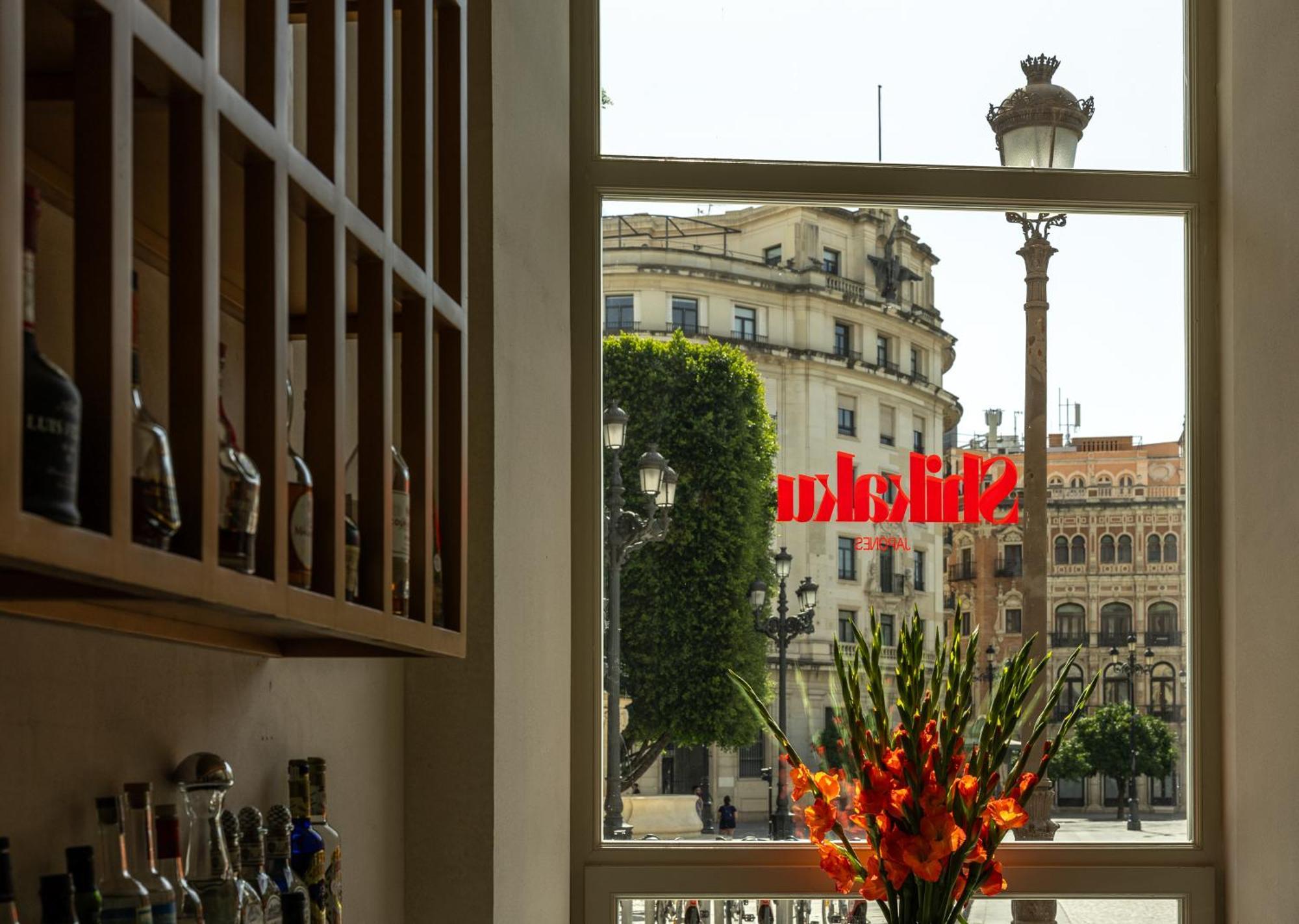 Mercer Plaza Sevilla 5 Gl Bagian luar foto